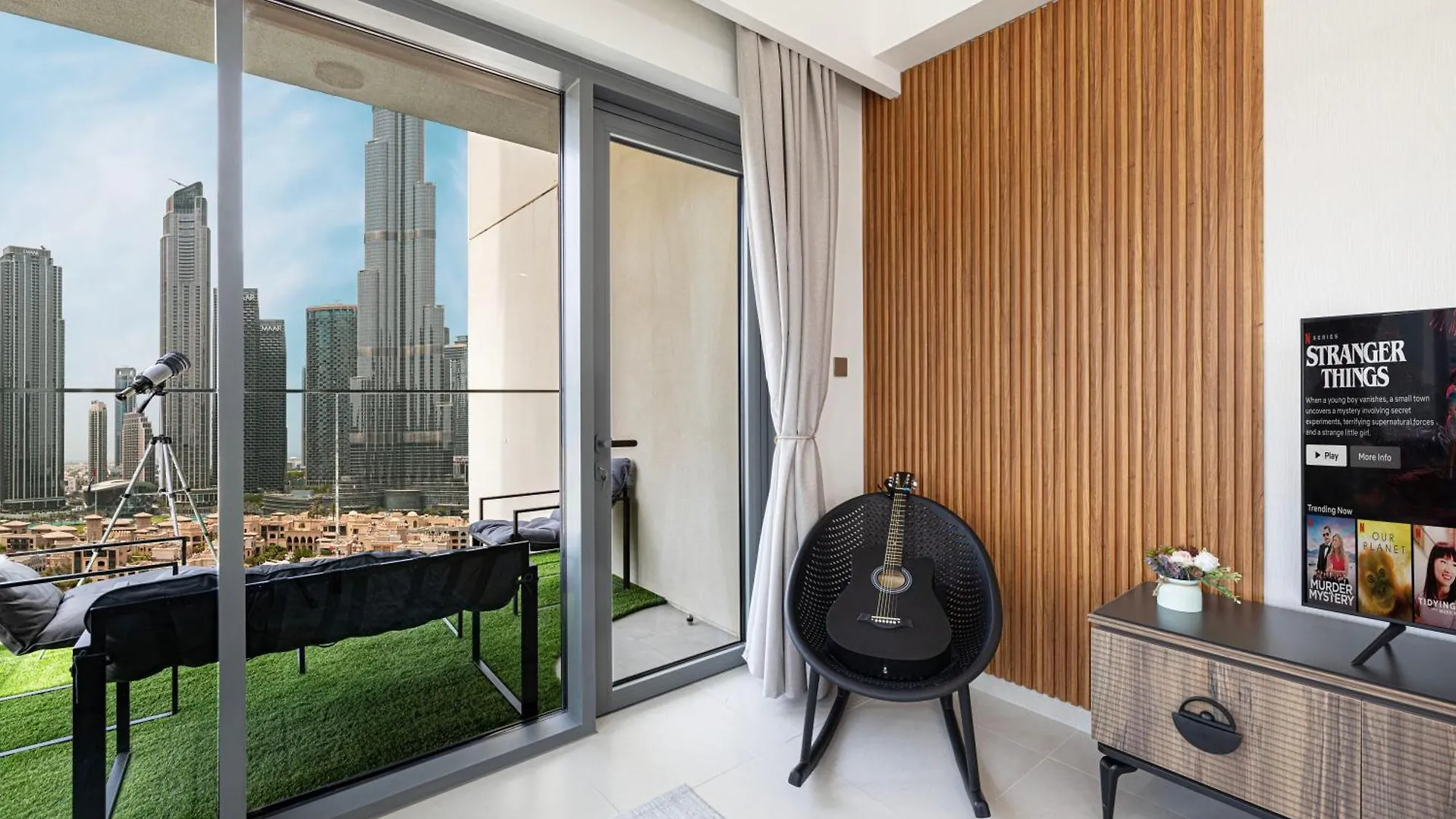 5 Minute Walk To The Fountains! Full Burj Khalifa View! 5-Star Pool & Gym! Apartment Dubai