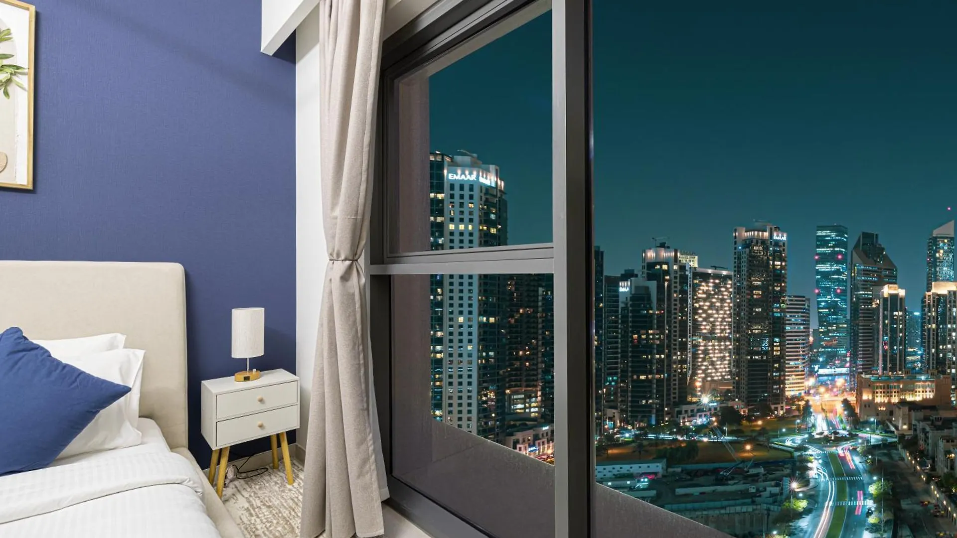 5 Minute Walk To The Fountains! Full Burj Khalifa View! 5-Star Pool & Gym! Apartment Dubai 0*,  United Arab Emirates