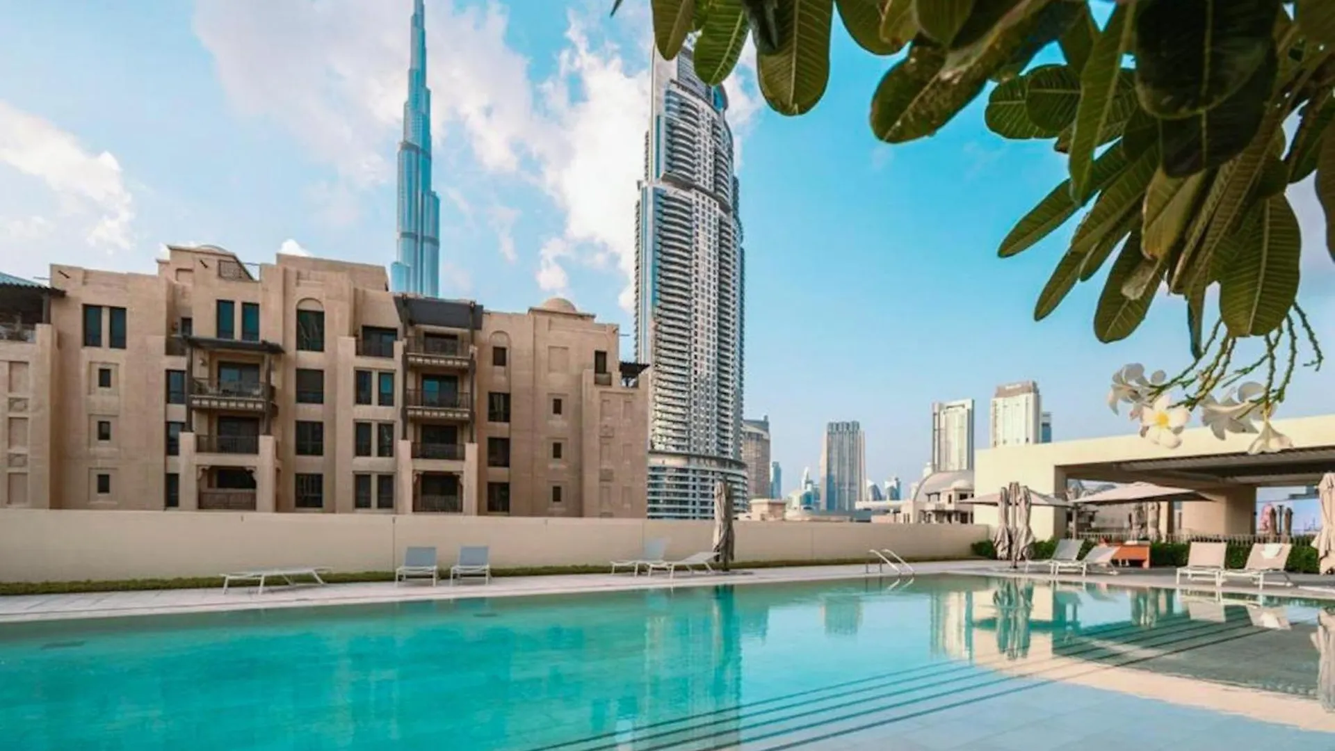 5 Minute Walk To The Fountains! Full Burj Khalifa View! 5-Star Pool & Gym! Apartment Dubai