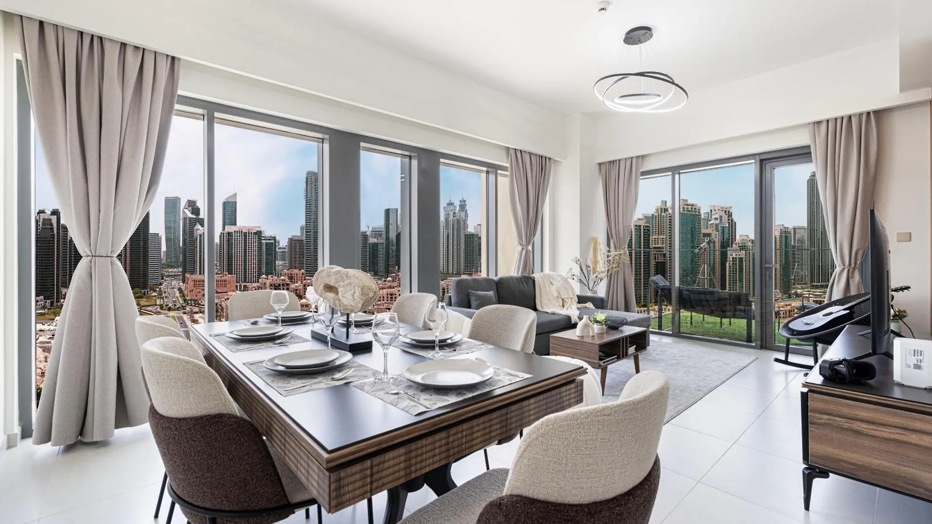 5 Minute Walk To The Fountains! Full Burj Khalifa View! 5-Star Pool & Gym! Apartment Dubai