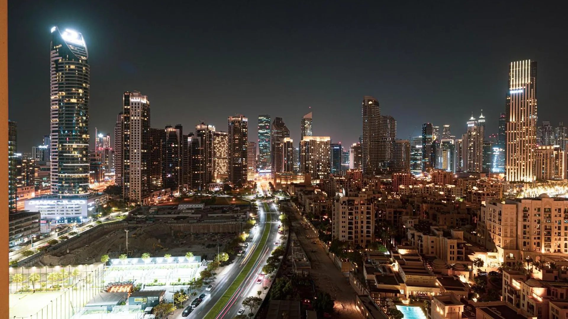 5 Minute Walk To The Fountains! Full Burj Khalifa View! 5-Star Pool & Gym! Apartment Dubai