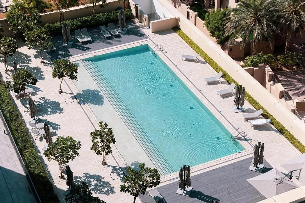 5 Minute Walk To The Fountains! Full Burj Khalifa View! 5-Star Pool & Gym! Apartment Dubai