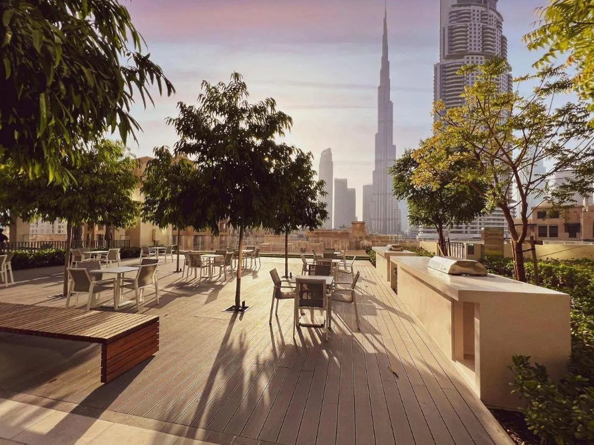 5 Minute Walk To The Fountains! Full Burj Khalifa View! 5-Star Pool & Gym! Apartment Dubai United Arab Emirates