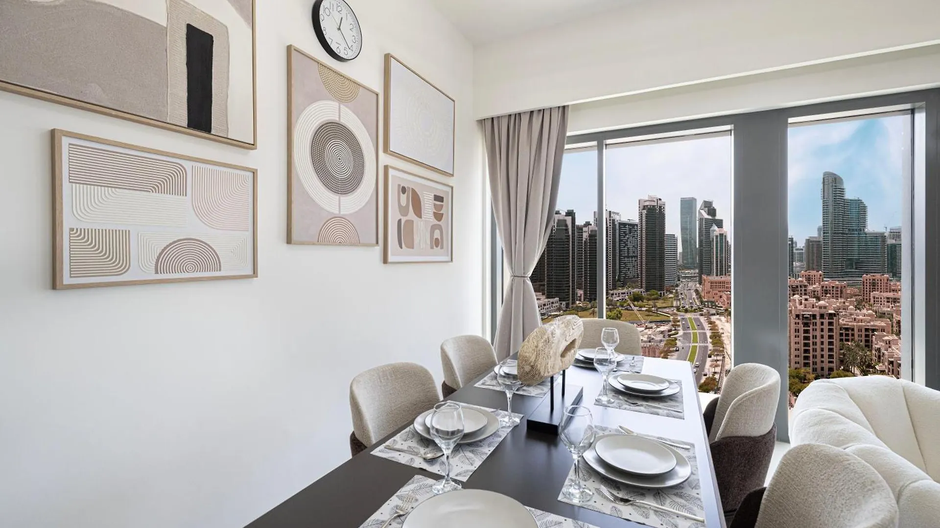 5 Minute Walk To The Fountains! Full Burj Khalifa View! 5-Star Pool & Gym! Apartment Dubai