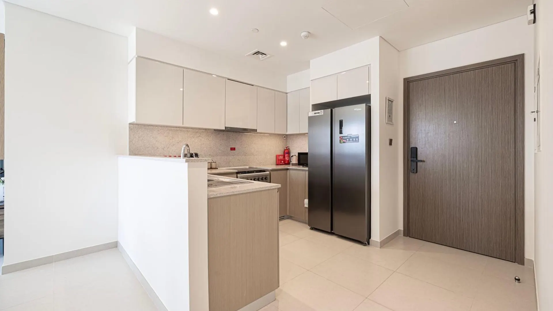 5 Minute Walk To The Fountains! Full Burj Khalifa View! 5-Star Pool & Gym! Apartment Dubai United Arab Emirates